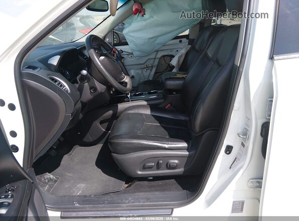 5N1AR2MN4GC602948 2016 NISSAN PATHFINDER White Front interior view