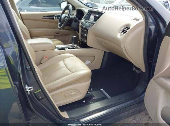 5N1AR2MN9GC669075 2016 NISSAN PATHFINDER Серый Вид салона спереди