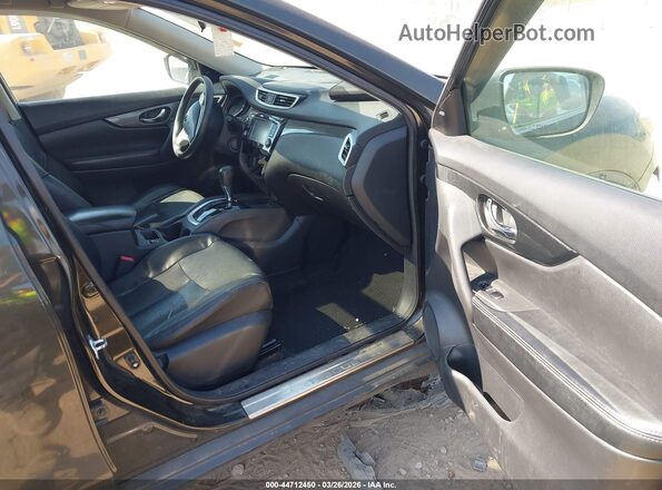 5N1AT2MT4GC775417 2016 NISSAN ROGUE Champagne Front interior view