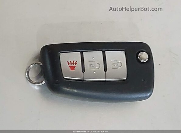 5N1AT2MT8HC845132 2017 NISSAN ROGUE White 