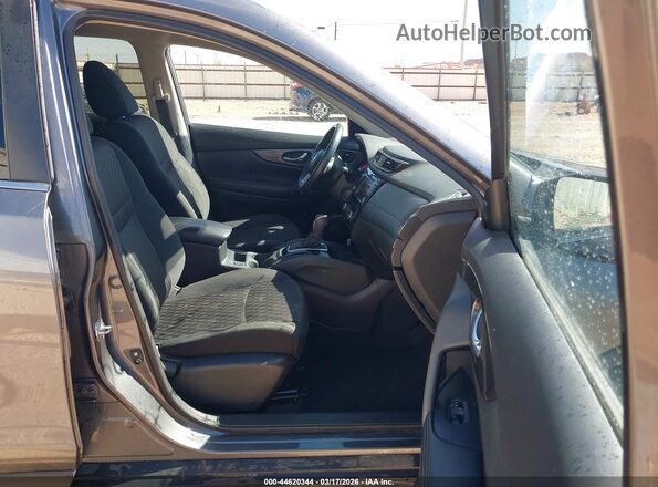5N1AT2MT8LC710001 2020 NISSAN ROGUE Серый Вид салона спереди