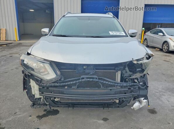5N1AT2MT9HC733276 2017 NISSAN ROGUE Silver Դիմացի տեսք