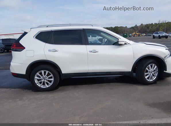 5N1AT2MV0JC847867 2018 NISSAN ROGUE White უკანა სალონის ხედი