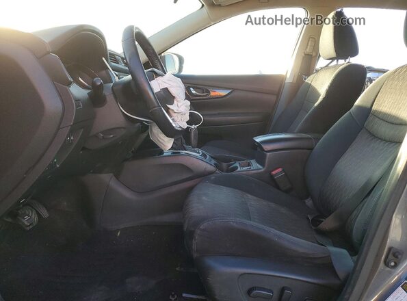 5N1AT2MV4JC817237 2018 NISSAN ROGUE Silver Вид салону спереду