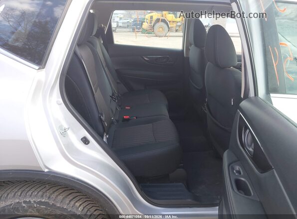 5N1AT2MV4KC796763 2019 NISSAN ROGUE Silver 
