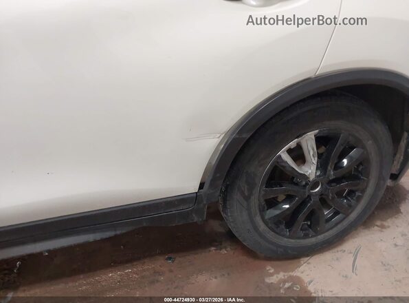 5N1AT2MV5LC737447 2020 NISSAN ROGUE Белый Вид спереди