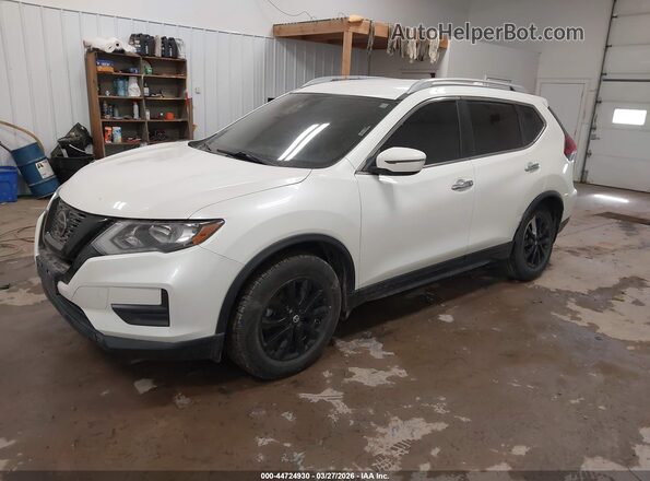5N1AT2MV5LC737447 2020 NISSAN ROGUE Белый Передняя левая четверть