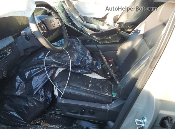 5N1AZ3BS5SC111604 2025 NISSAN MURANO Silver Widok wnętrza z przodu