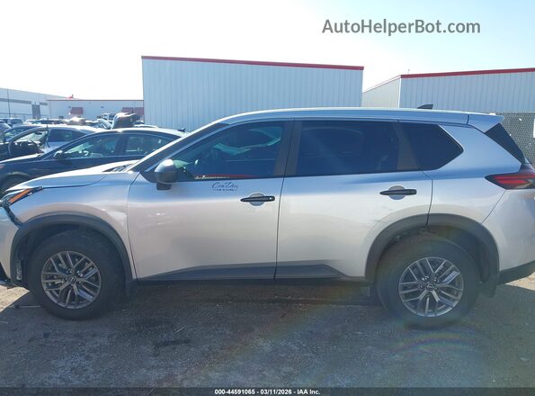 5N1BT3AA2SC852873 2025 NISSAN ROGUE Silver Панорамний вид салону 360°