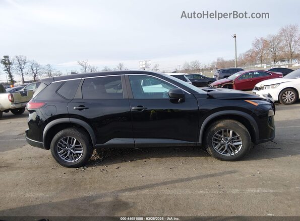5N1BT3AB1RC682329 2024 NISSAN ROGUE Black 