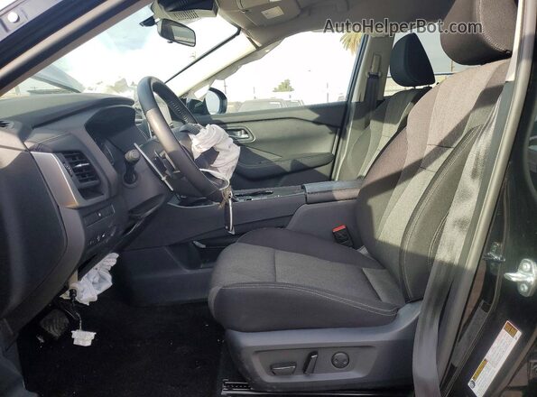 5N1BT3BA2SC815322 2025 NISSAN ROGUE Черный Вид салона спереди