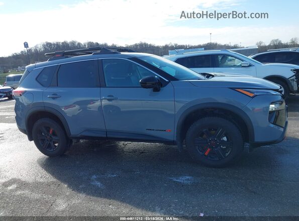 5N1BT3BB1TC704805 2026 NISSAN ROGUE Серый Вид задней части салона