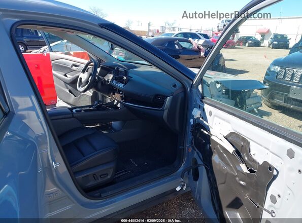 5N1BT3CB5PC934142 2023 NISSAN ROGUE Gray Front interior view