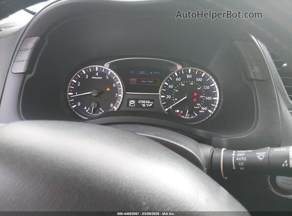 5N1DL0MN7HC556682 2017 INFINITI QX60 Silver Widok tylnych siedzeń