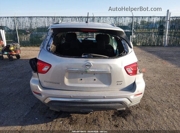 5N1DR2MM5JC669716 2018 NISSAN PATHFINDER Silver 