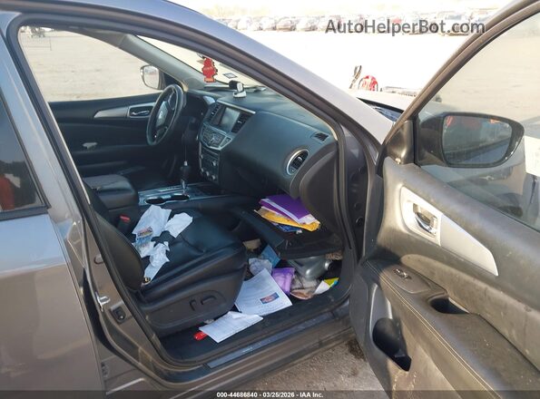 5N1DR2MN2HC639270 2017 NISSAN PATHFINDER Gray Вид салону спереду