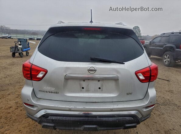 5N1DR2MN5JC606690 2018 NISSAN PATHFINDER Silver Rear view