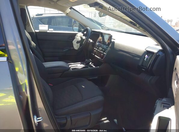 5N1DR3AA7SC221544 2025 NISSAN PATHFINDER Gray Вид салону спереду