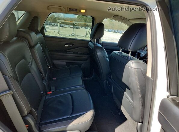 5N1DR3CA2PC276410 2023 NISSAN PATHFINDER White Вид задньої частини салону