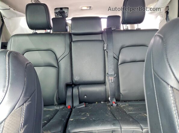 5N1DR3CC6PC231357 2023 NISSAN PATHFINDER White Rear seats view
