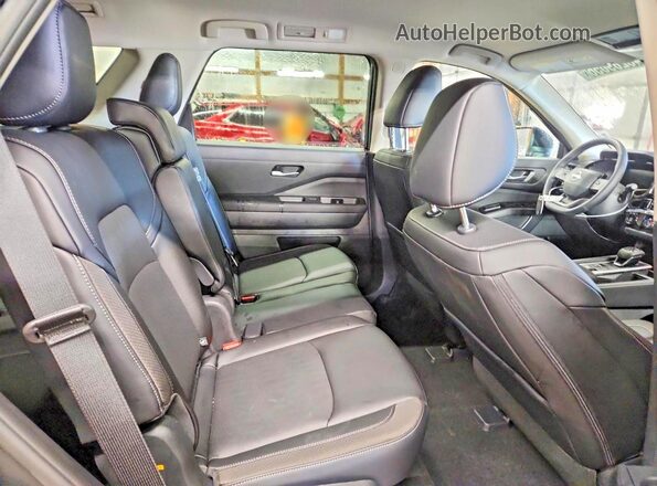5N1DR3CSXTC218550 2026 NISSAN PATHFINDER Black უკანა სალონის ხედი