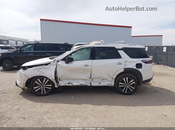 5N1DR3DG3RC235841 2024 NISSAN PATHFINDER White Widok wnętrza 360 stopni