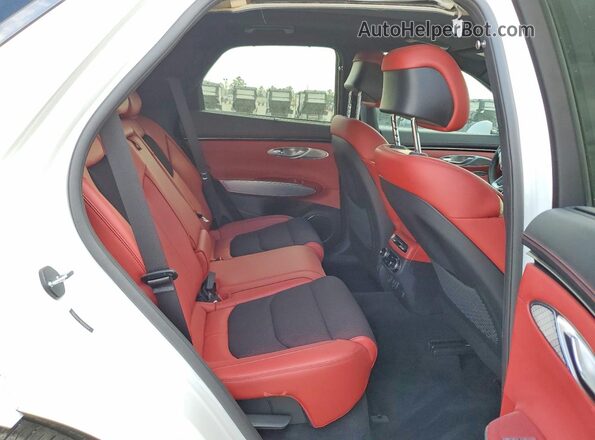 5NMMADTB0SH023316 2025 GENESIS GV70 White Vista interior trasera