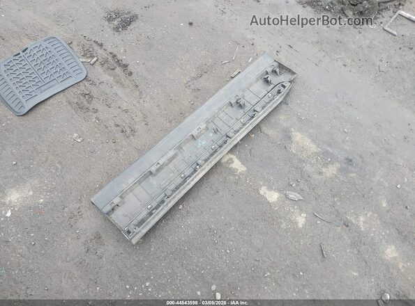 5NMS2CAD1KH095886 2019 HYUNDAI SANTA FE Silver Instrument cluster view