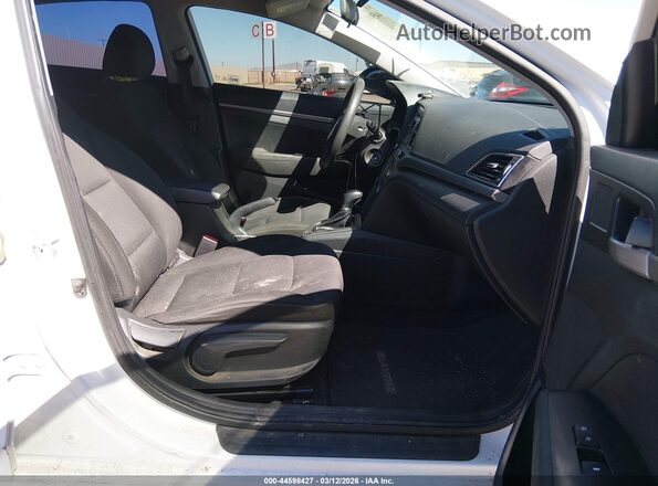 5NPD74LF1JH355803 2018 HYUNDAI ELANTRA White Front interior view