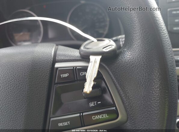 5NPD74LF3HH071647 2017 HYUNDAI ELANTRA Silver Vista del salpicadero
