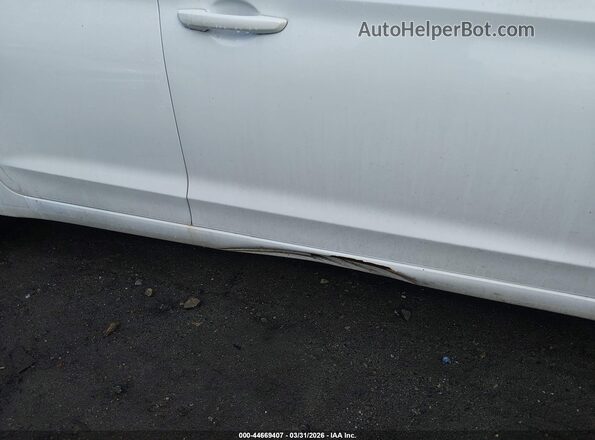 5NPD74LF3JH351378 2018 HYUNDAI ELANTRA White Front view