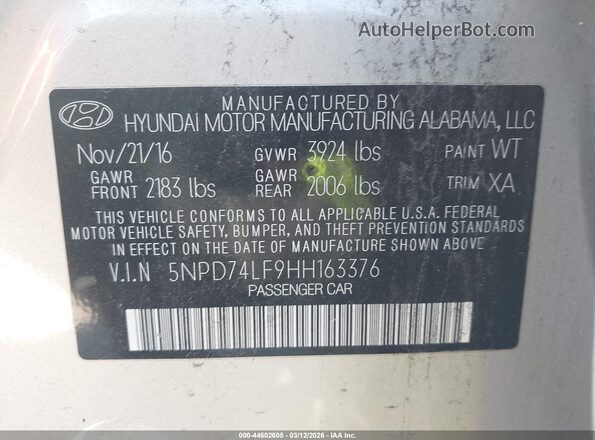 5NPD74LF9HH163376 2017 HYUNDAI ELANTRA Silver ძრავის განყოფილების ხედი