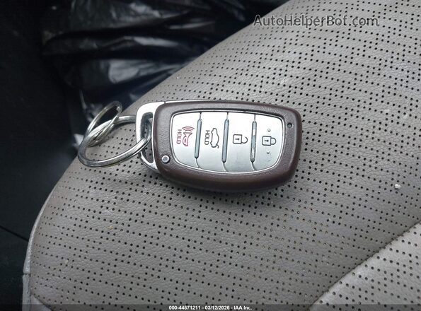 5NPD84LF0HH054401 2017 HYUNDAI ELANTRA Синий Вид панели приборов
