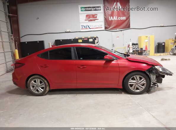 5NPD84LF0LH568872 2020 HYUNDAI ELANTRA Red Вид задньої частини салону