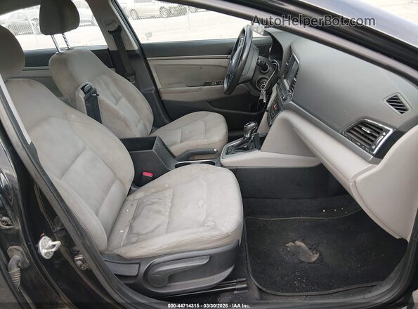 5NPD84LF3JH240231 2018 HYUNDAI ELANTRA Black Front interior view