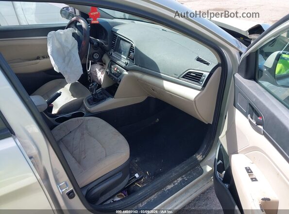 5NPD84LF3JH263847 2018 HYUNDAI ELANTRA Gold Вид салону спереду