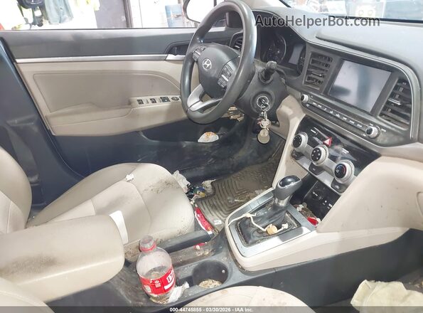 5NPD84LF5KH454221 2019 HYUNDAI ELANTRA White წინა სალონის ხედი