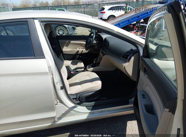 5NPD84LF6HH197403 2017 HYUNDAI ELANTRA Beige Widok wnętrza z przodu