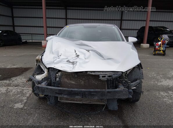 5NPD84LF6JH260313 2018 HYUNDAI ELANTRA Серебряный Вид задней части салона