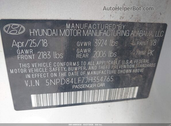5NPD84LF7JH354765 2018 HYUNDAI ELANTRA Silver Widok komory silnika