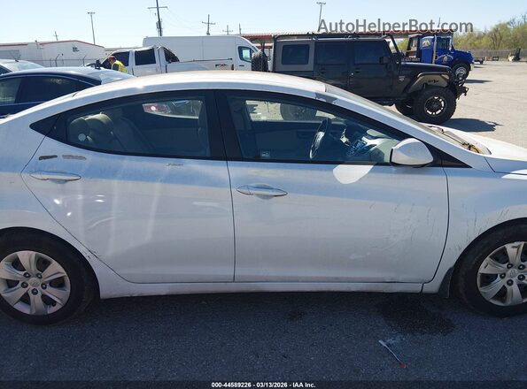 5NPDH4AE3GH786482 2016 HYUNDAI ELANTRA White Vista interior trasera