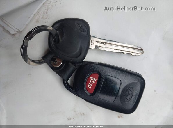 5NPDH4AE6GH723618 2016 HYUNDAI ELANTRA Silver Widok deski rozdzielczej