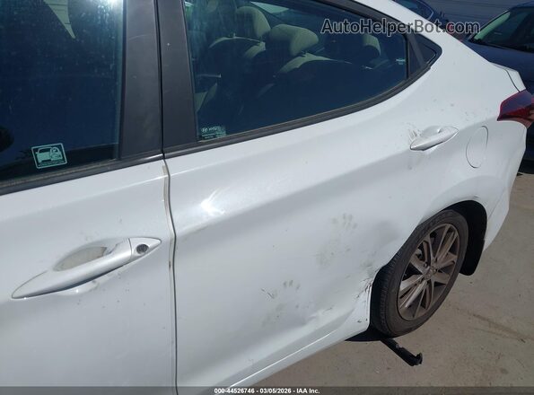 5NPDH4AE7GH707573 2016 HYUNDAI ELANTRA White Widok z przodu