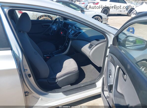 5NPDH4AE7GH765196 2016 HYUNDAI ELANTRA Silver Вид салону спереду