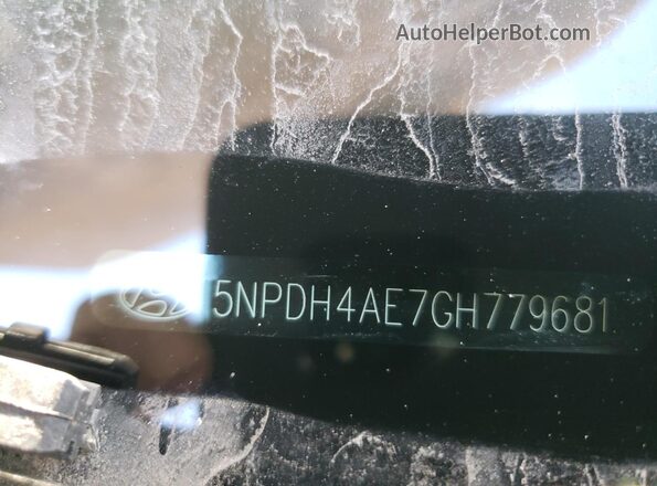 5NPDH4AE7GH779681 2016 HYUNDAI ELANTRA White Вид підкапотного простору