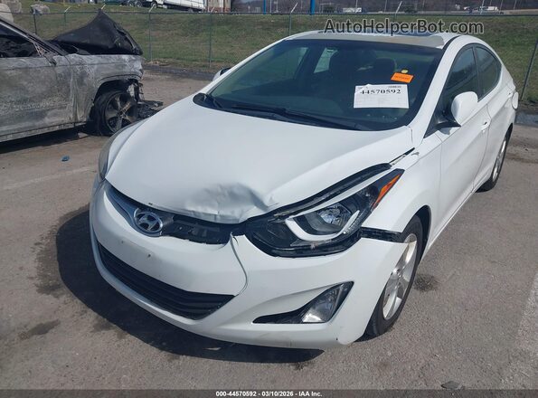 5NPDH4AE8GH675958 2016 HYUNDAI ELANTRA White 