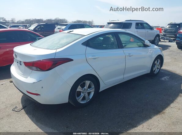 5NPDH4AE8GH675958 2016 HYUNDAI ELANTRA White 
