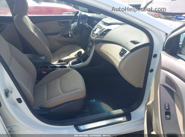 5NPDH4AE8GH675958 2016 HYUNDAI ELANTRA White 