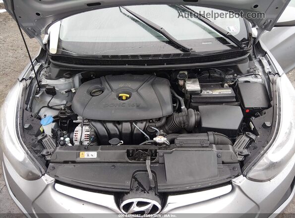 5NPDH4AEXGH717434 2016 HYUNDAI ELANTRA Silver Widok z tyłu