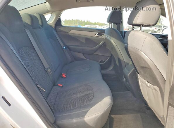5NPE24AF0KH746321 2019 HYUNDAI SONATA Gray Widok tylnych siedzeń